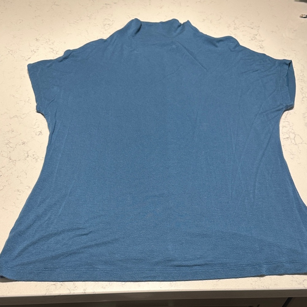 Relativity Women's Short Sleeve Blue Tee